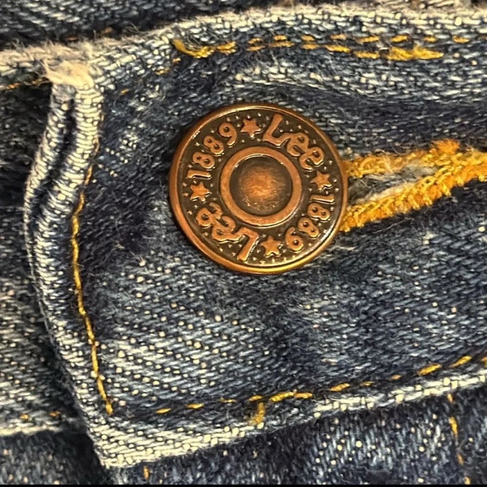 Vintage 90s Lee Straight Leg Jeans 100% Cotton Dark Blue Patch 1889 Button 31x33 - Picture 5 of 14